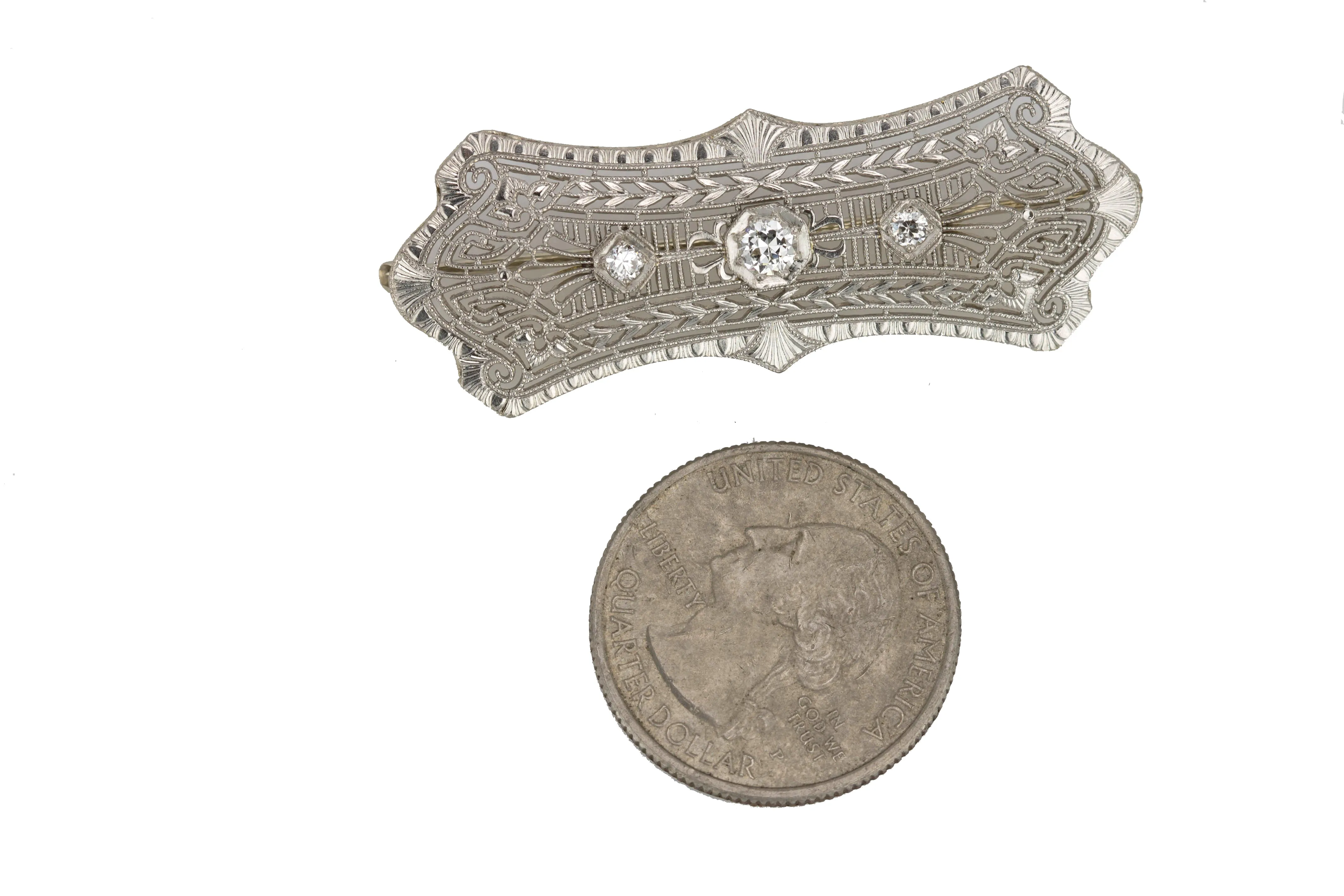 1930's Antique Art Deco 14k White Gold 0.29ctw Diamond Filigree Pin Brooch