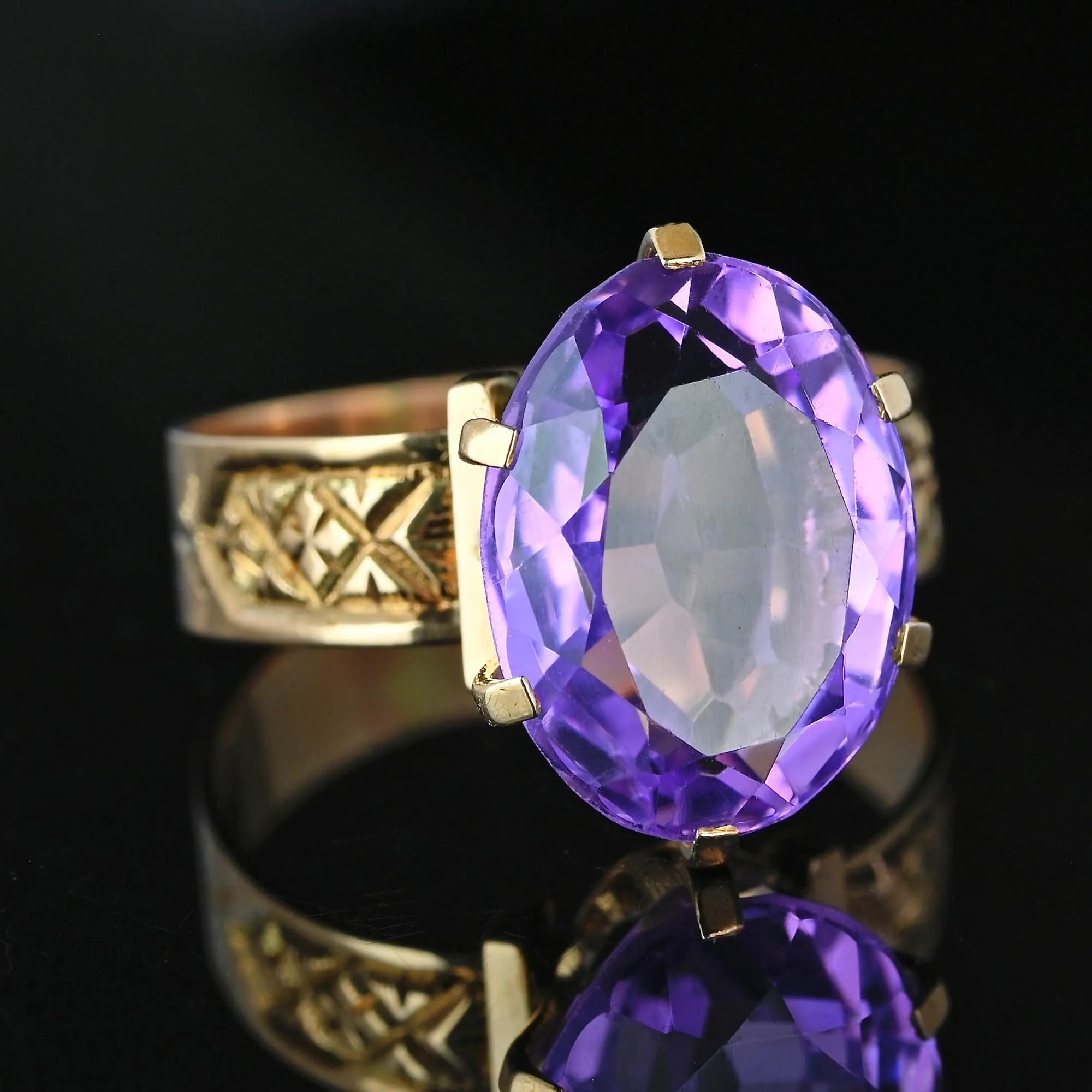 Antique Edwardian 7 Ct Natural Amethyst Solitaire Ring in Gold