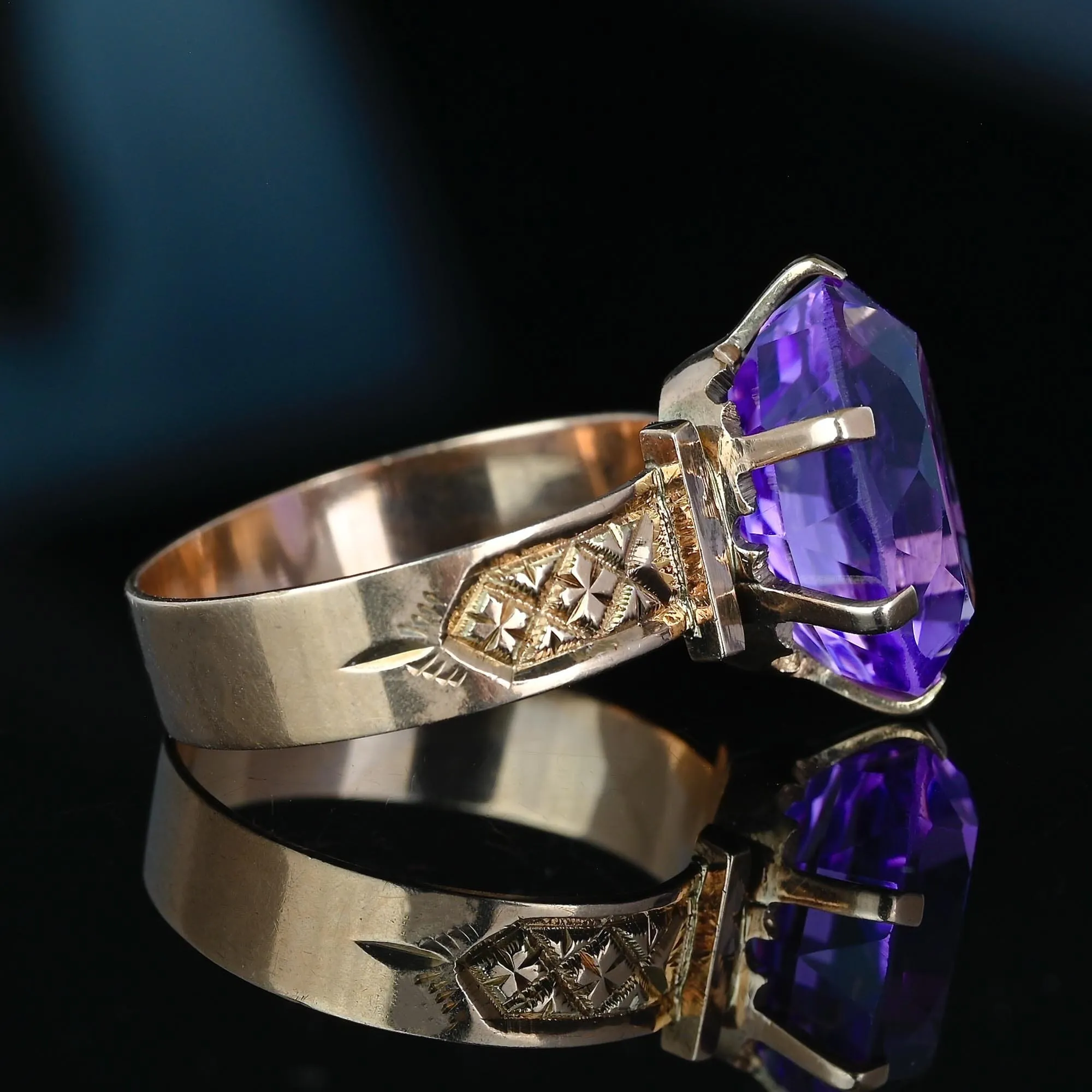 Antique Edwardian 7 Ct Natural Amethyst Solitaire Ring in Gold