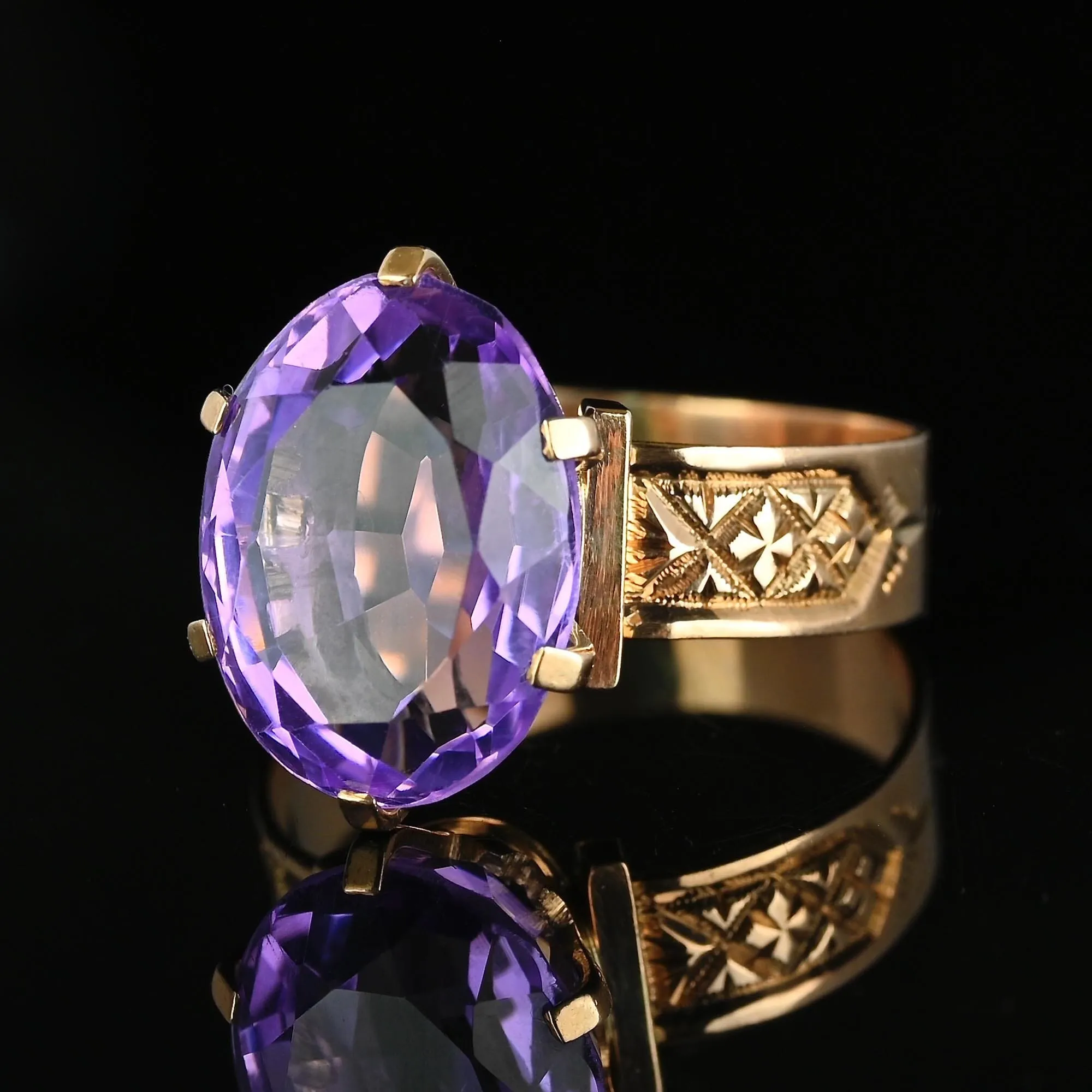 Antique Edwardian 7 Ct Natural Amethyst Solitaire Ring in Gold