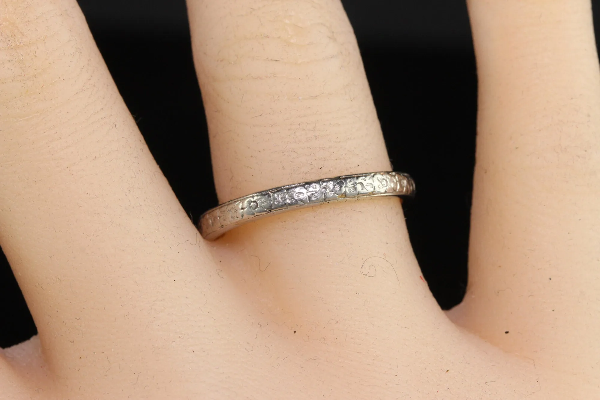 Antique Edwardian Platinum 18K Gold Tiffany and Co Engraved Wedding Band