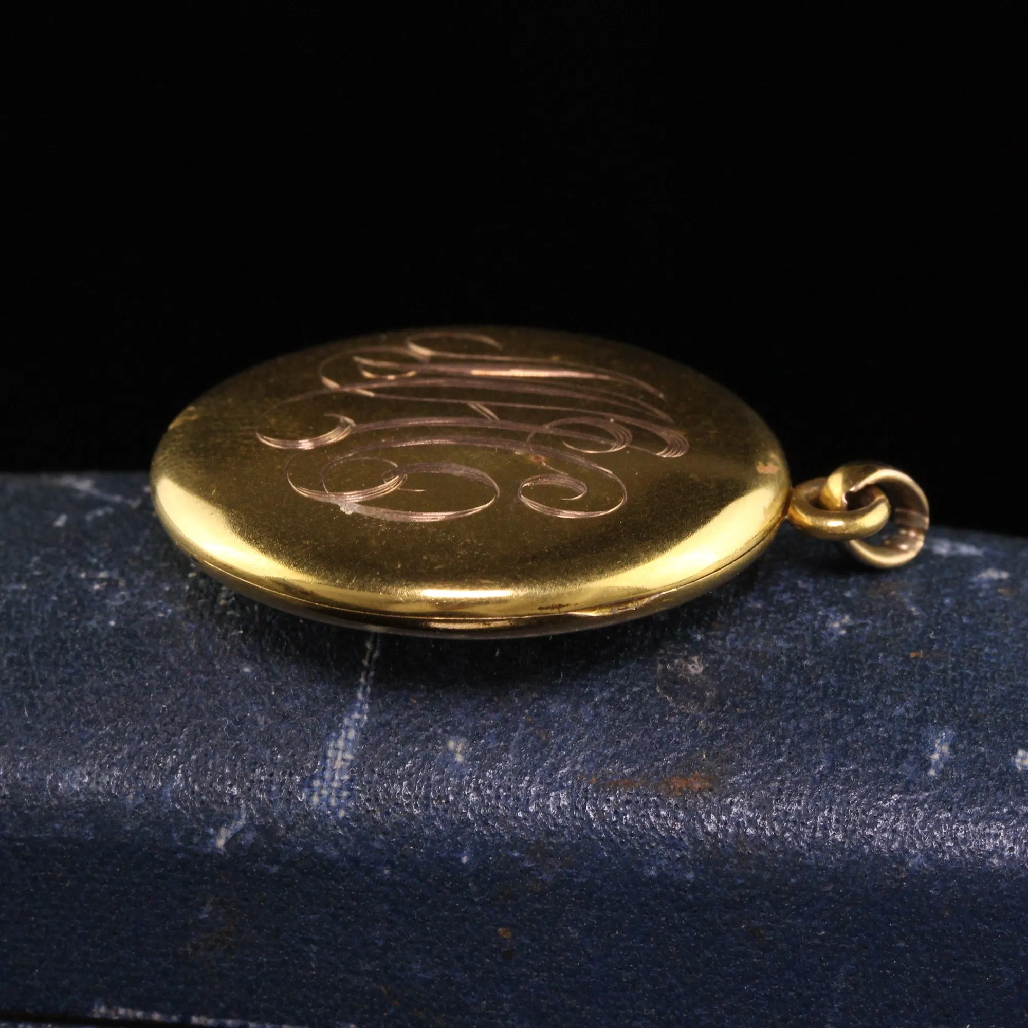 Antique Victorian 14K Yellow Gold Engraved Locket Pendant