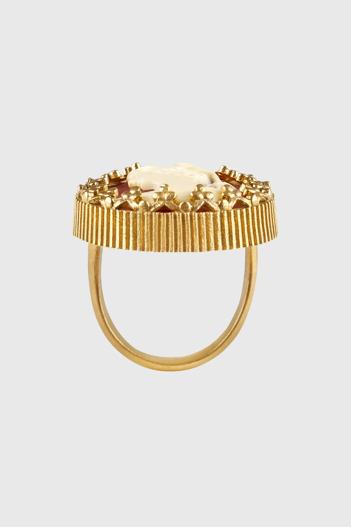 ANTIQUE VICTORIAN BROOCH GOLD-PLATED RING IN PEACH