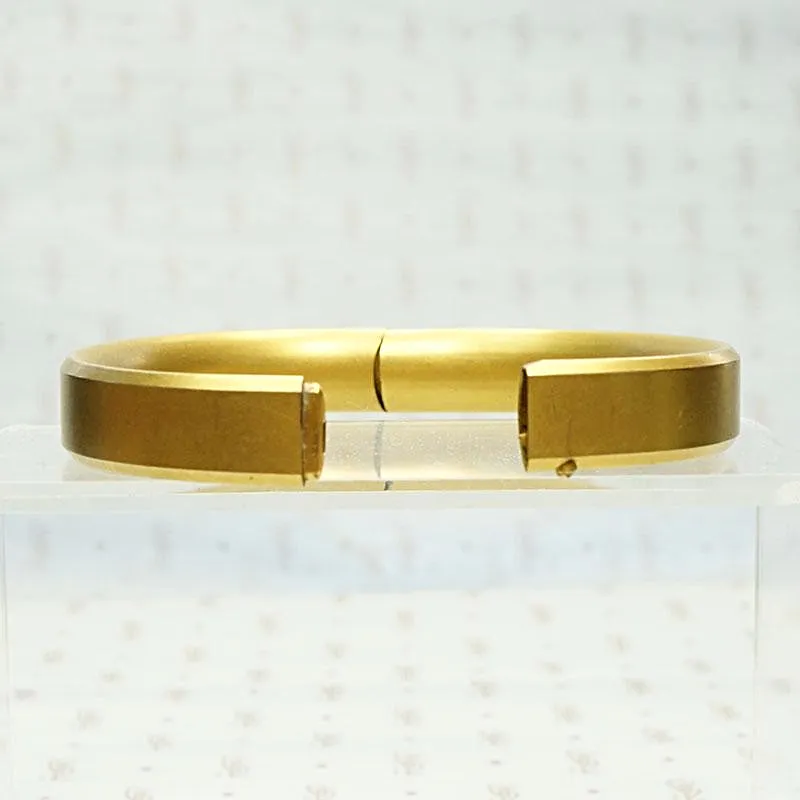 Beveled Edge Edwardian Bangle with Matte Finish