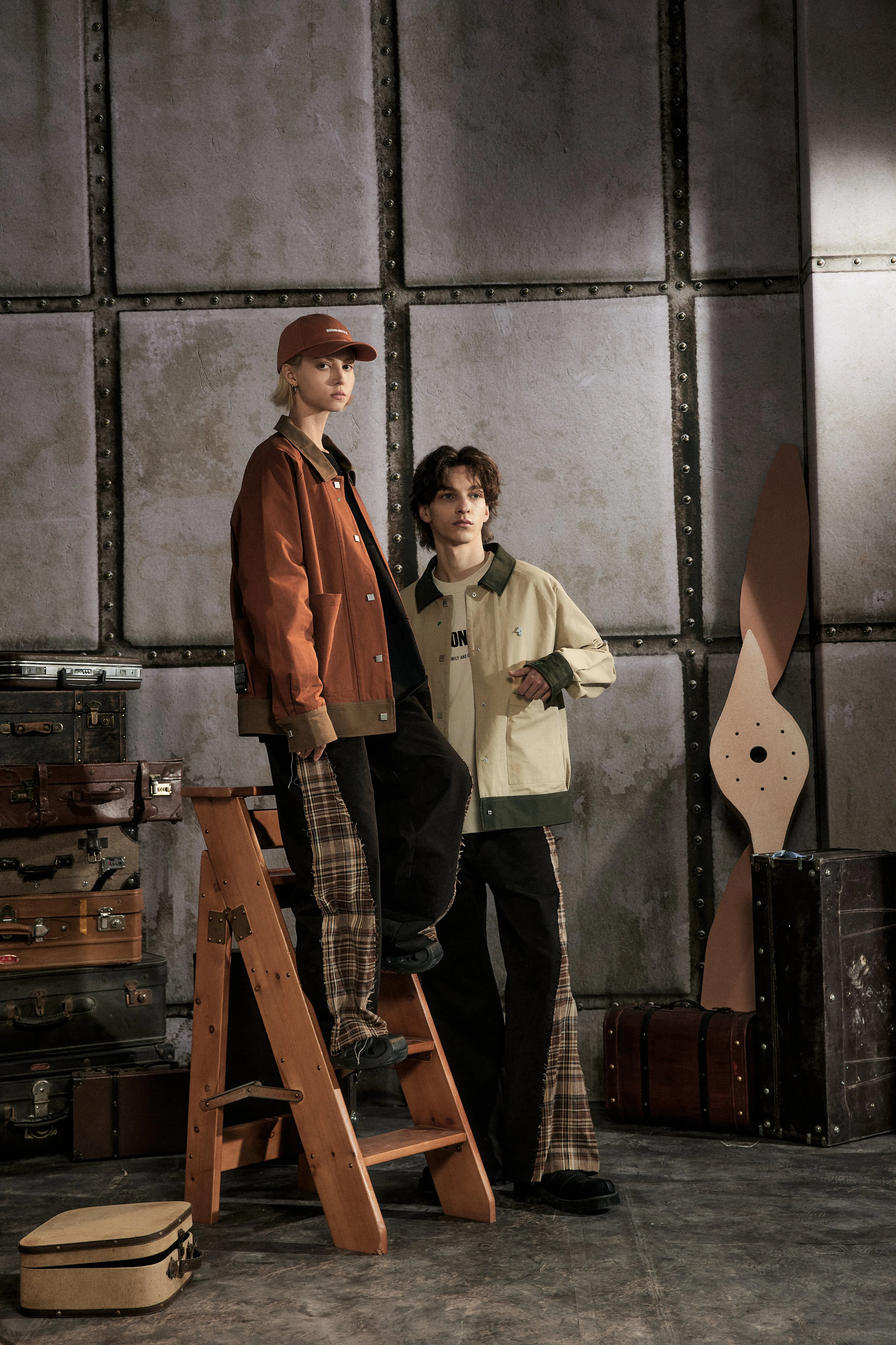 Check and Twill - Trousers - Black/Brown