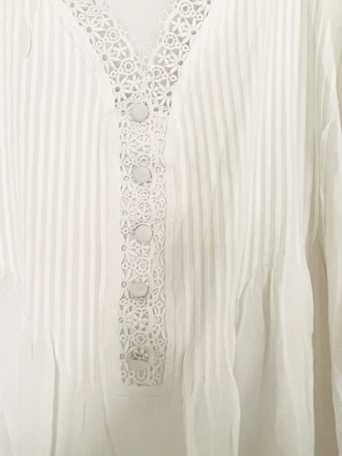 CHELSEA & THEODORE Crochet Top Plus Sz 2X 3/4 Sleeve V-Neck Pullover Botton Boho