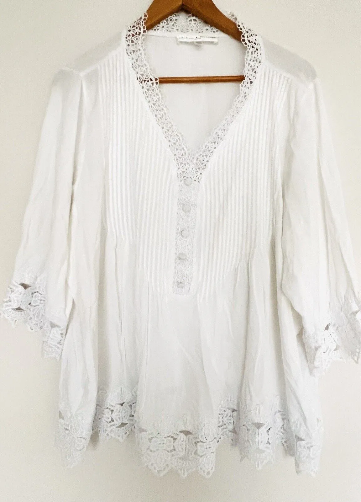 CHELSEA & THEODORE Crochet Top Plus Sz 2X 3/4 Sleeve V-Neck Pullover Botton Boho