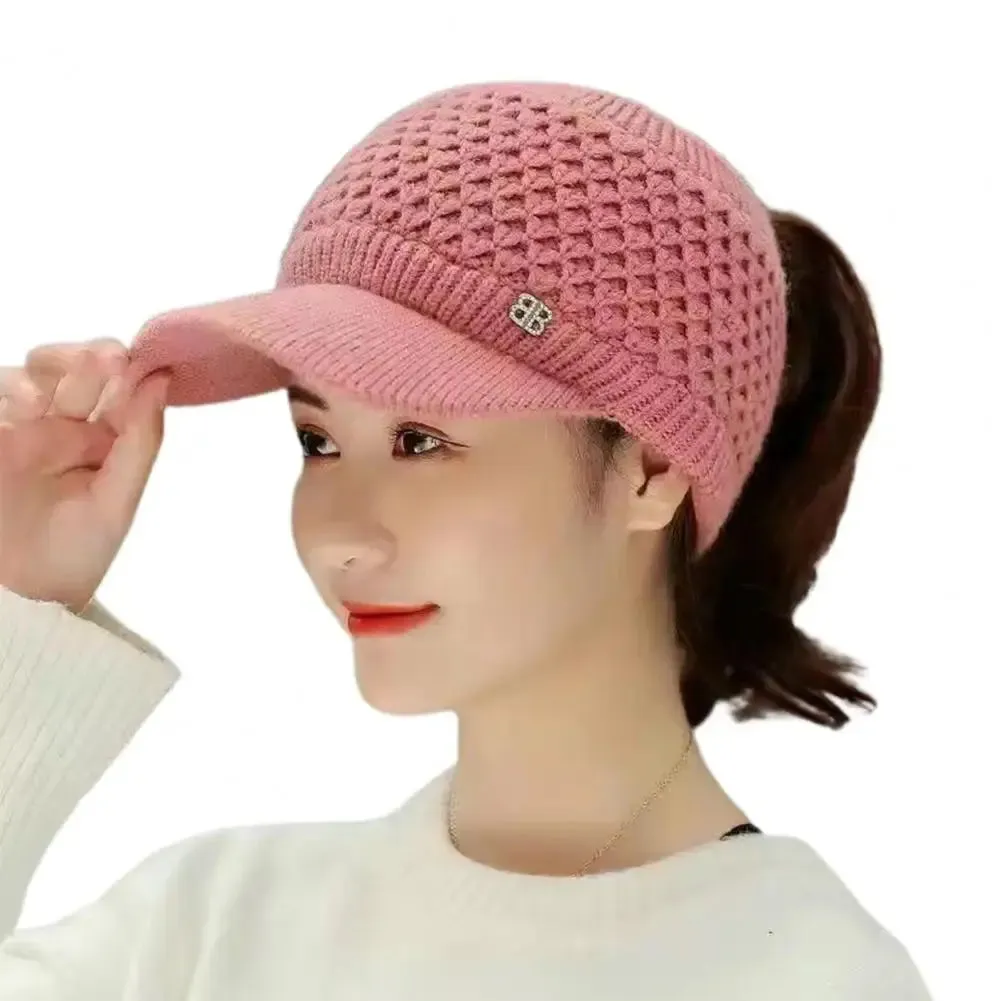 Cozy Fashion Winter Thermal Ladies Knit Cap Solid Color Ladies Hat Casual Winter hat for Outdoor