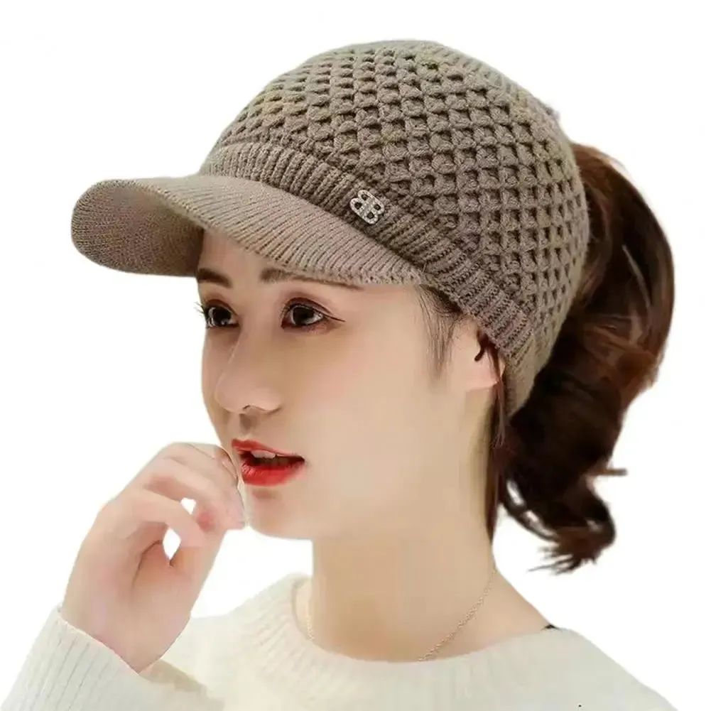 Cozy Fashion Winter Thermal Ladies Knit Cap Solid Color Ladies Hat Casual Winter hat for Outdoor