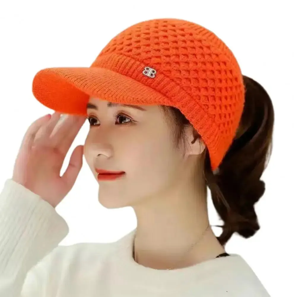 Cozy Fashion Winter Thermal Ladies Knit Cap Solid Color Ladies Hat Casual Winter hat for Outdoor