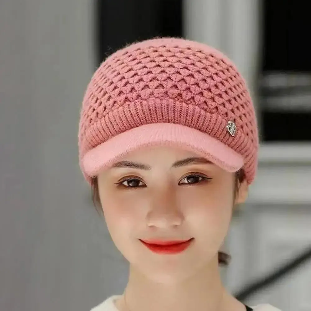 Cozy Fashion Winter Thermal Ladies Knit Cap Solid Color Ladies Hat Casual Winter hat for Outdoor
