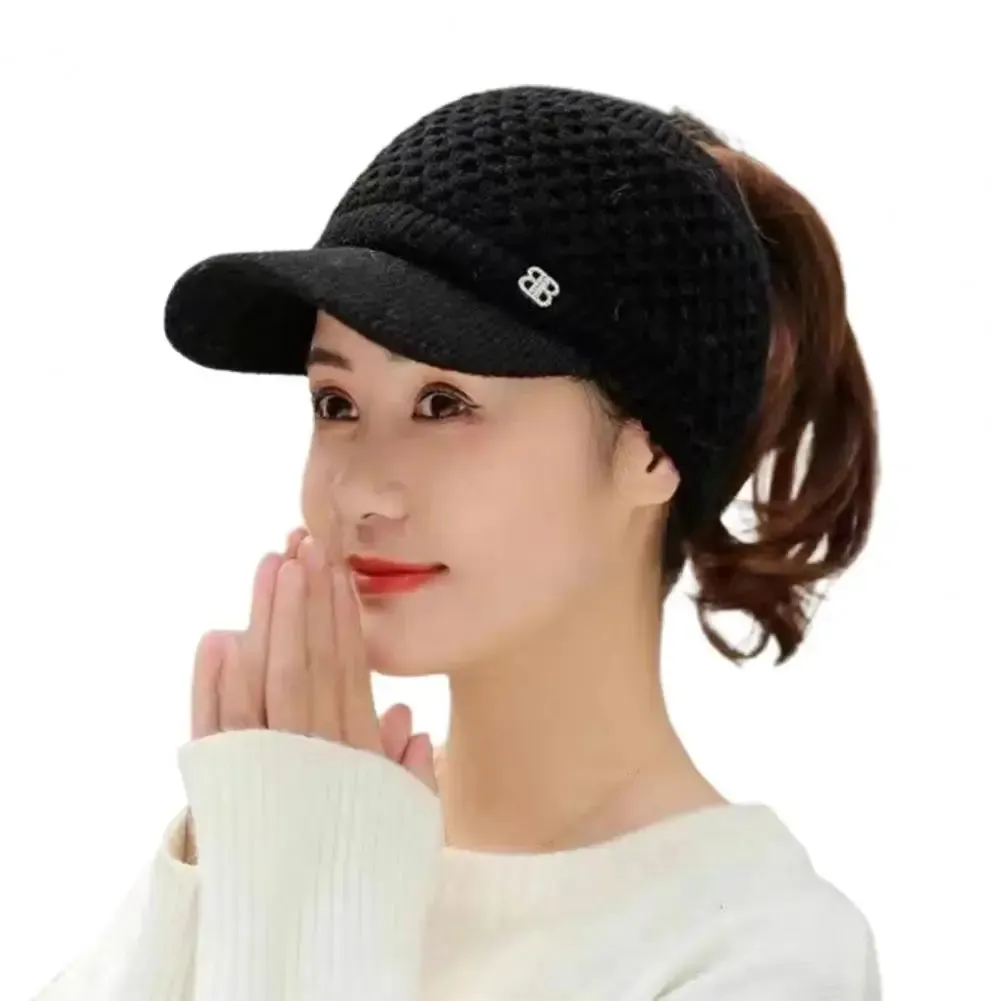 Cozy Fashion Winter Thermal Ladies Knit Cap Solid Color Ladies Hat Casual Winter hat for Outdoor