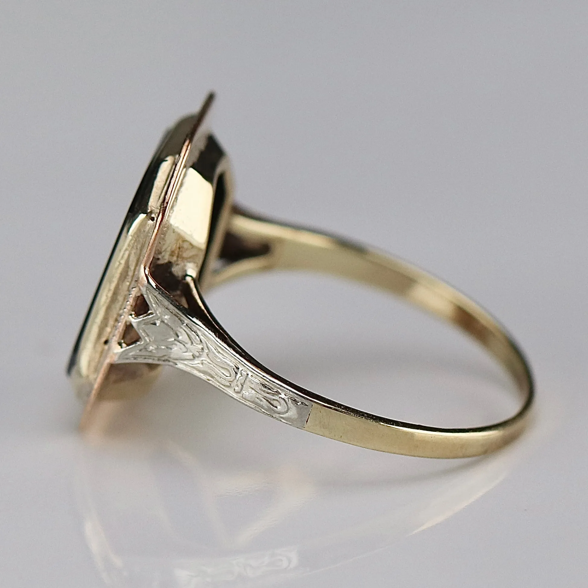 Edwardian onyx ring in yellow and white gold