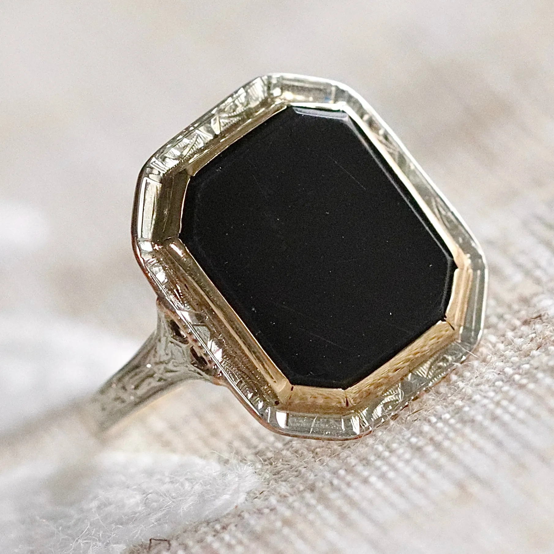 Edwardian onyx ring in yellow and white gold