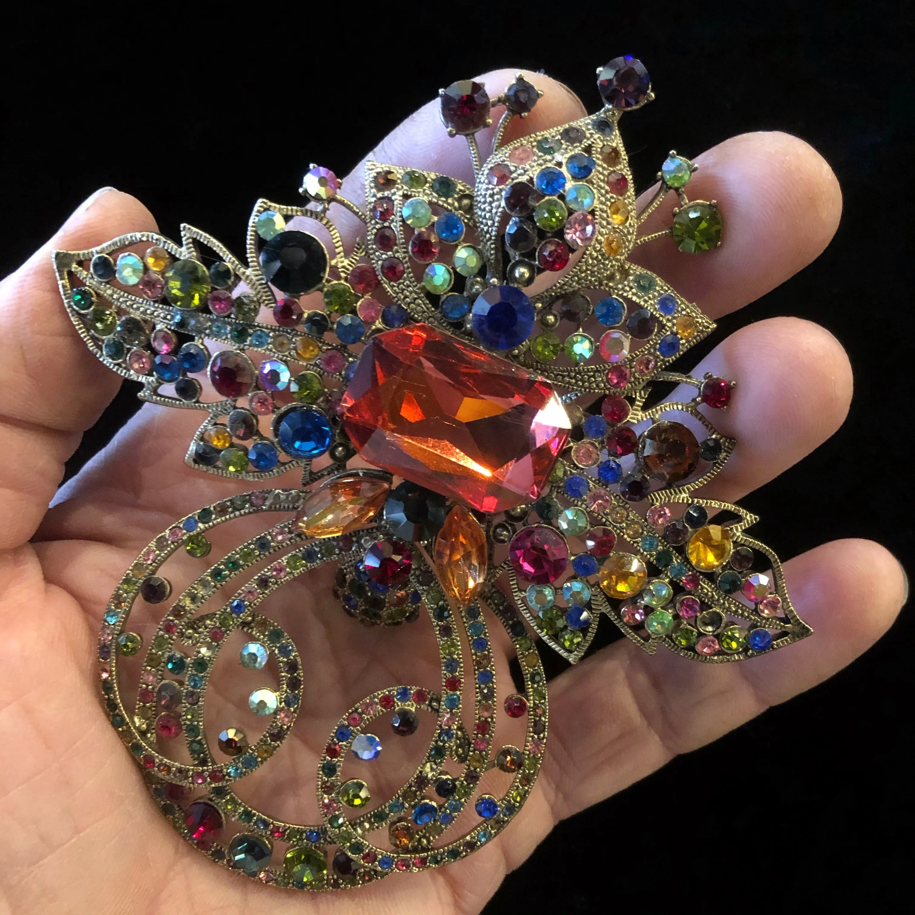 EDWARDIAN STYLE JEWELLED BROOCH