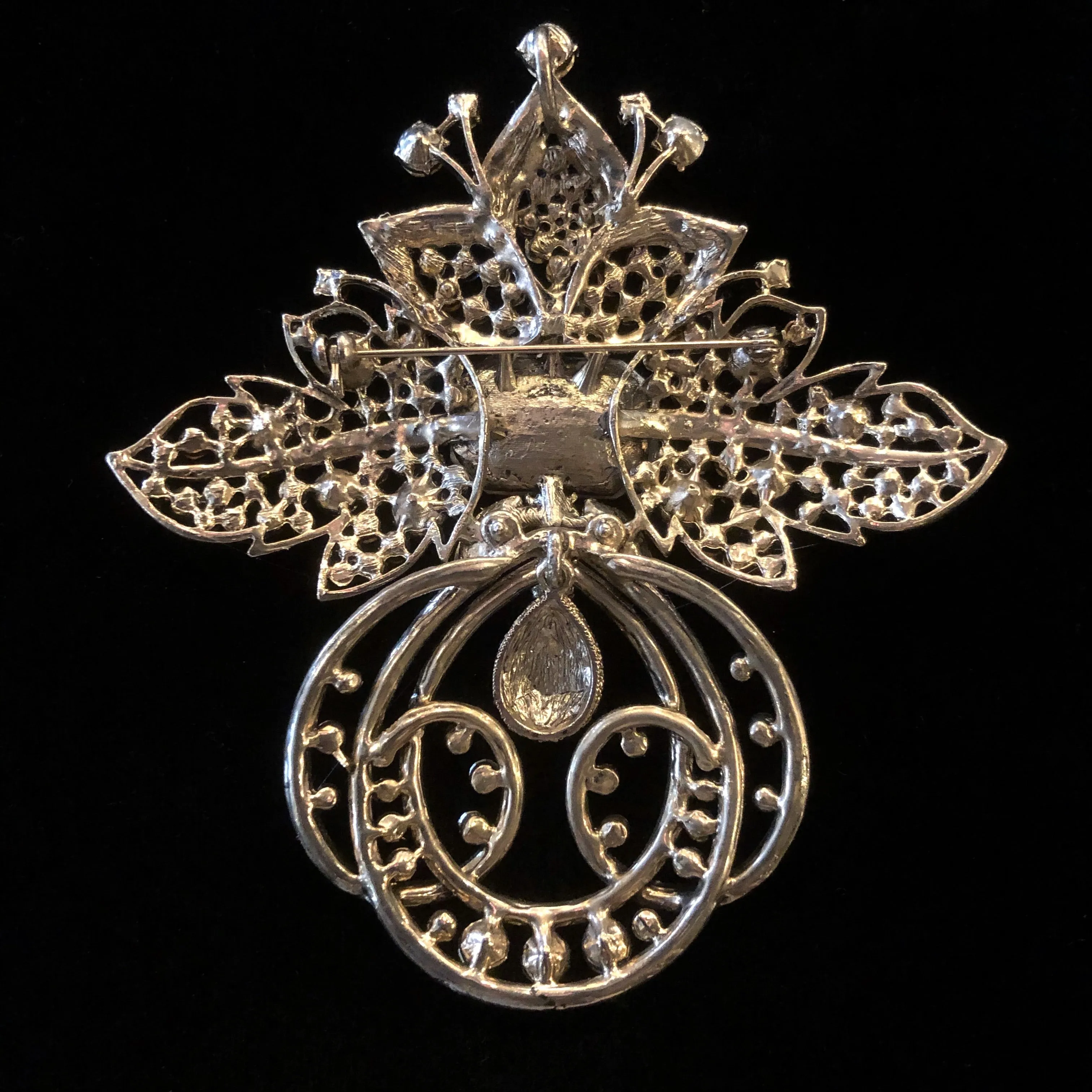 EDWARDIAN STYLE JEWELLED BROOCH