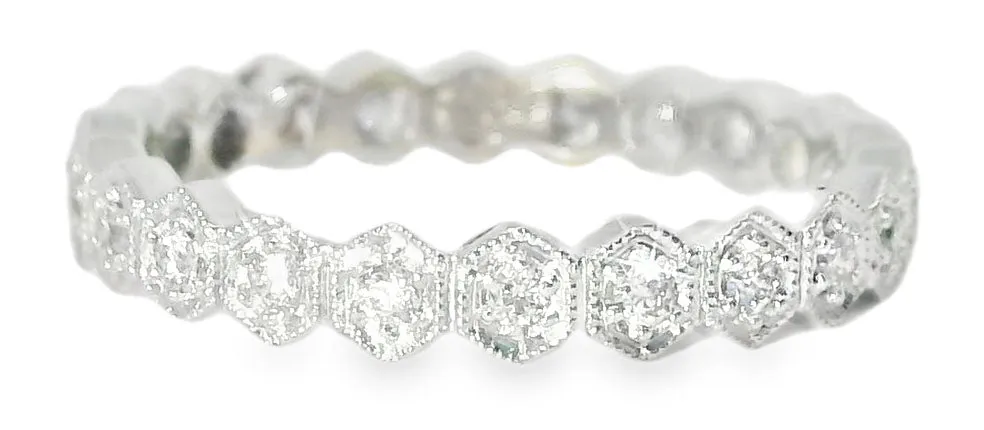 Elegant 18K White Gold Diamond Eternity Wedding Band Ring