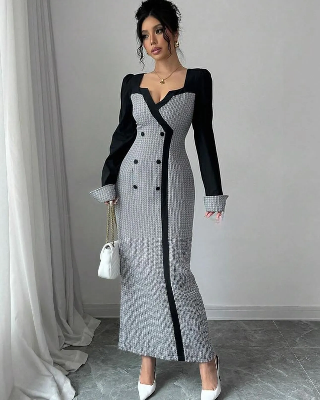Elegant Contrast Panel Square Neck Long-Sleeve Maxi Dress for Timeless Sophistication