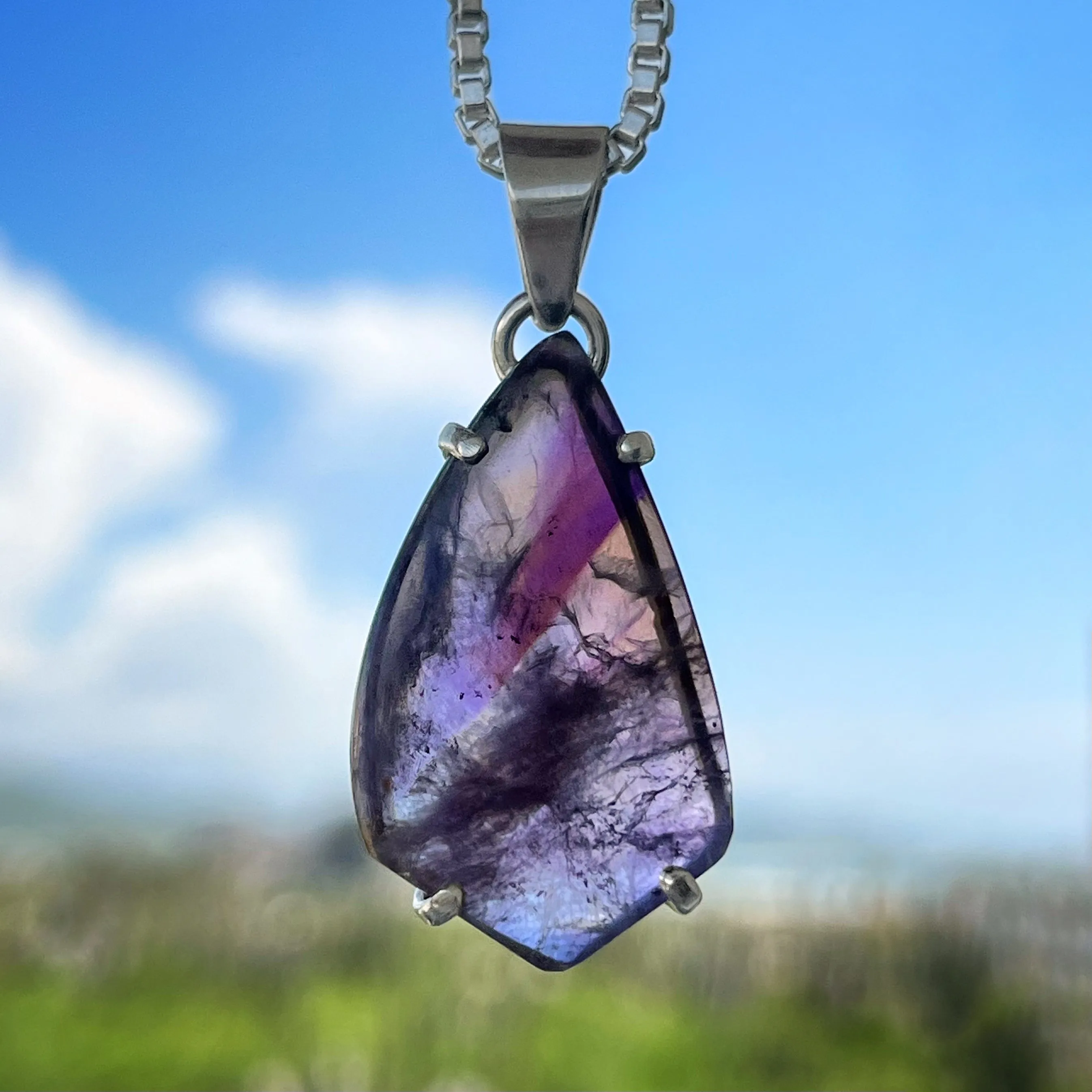 FREE ANNIVERSARY NECKLACE