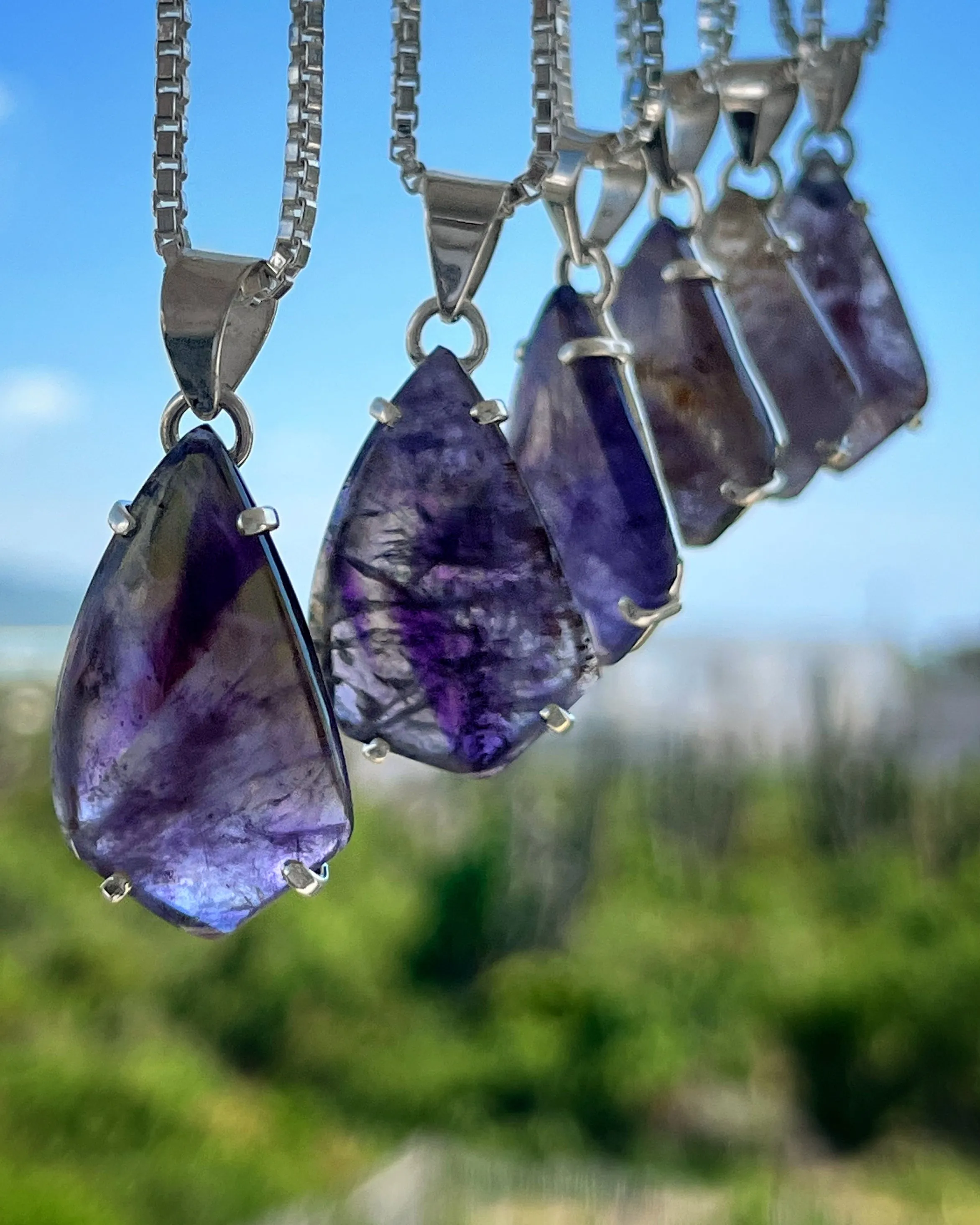 FREE ANNIVERSARY NECKLACE