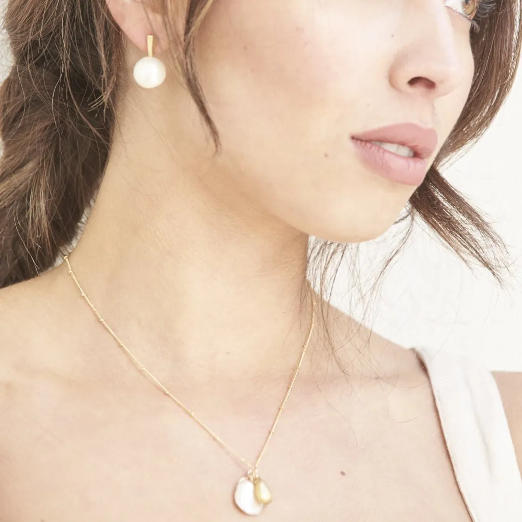Island Snow Necklace