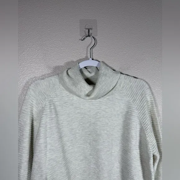 Kuhl Solace Sweater in natural size large