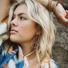 Leslie Curtis Lilah Gold Peace Sign Earrings