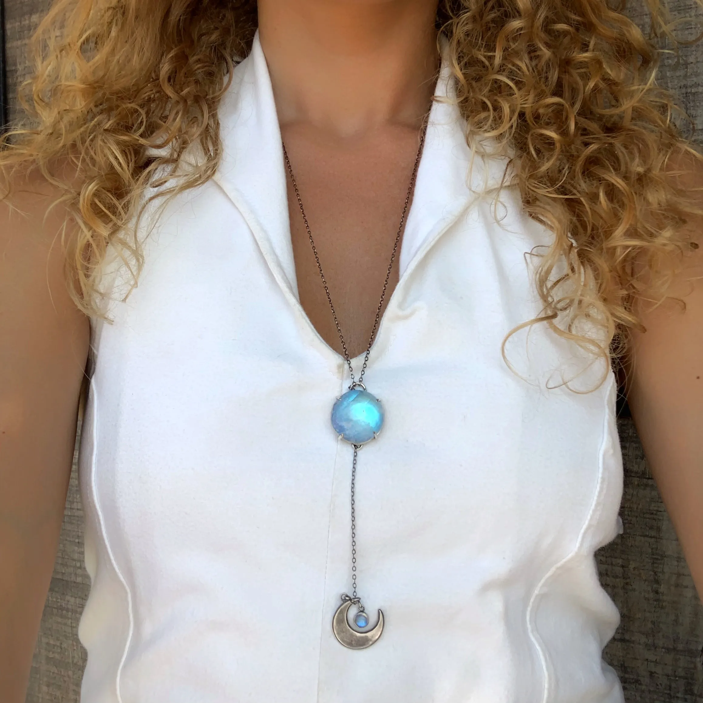 Moonstone & moon lariat necklace in silver