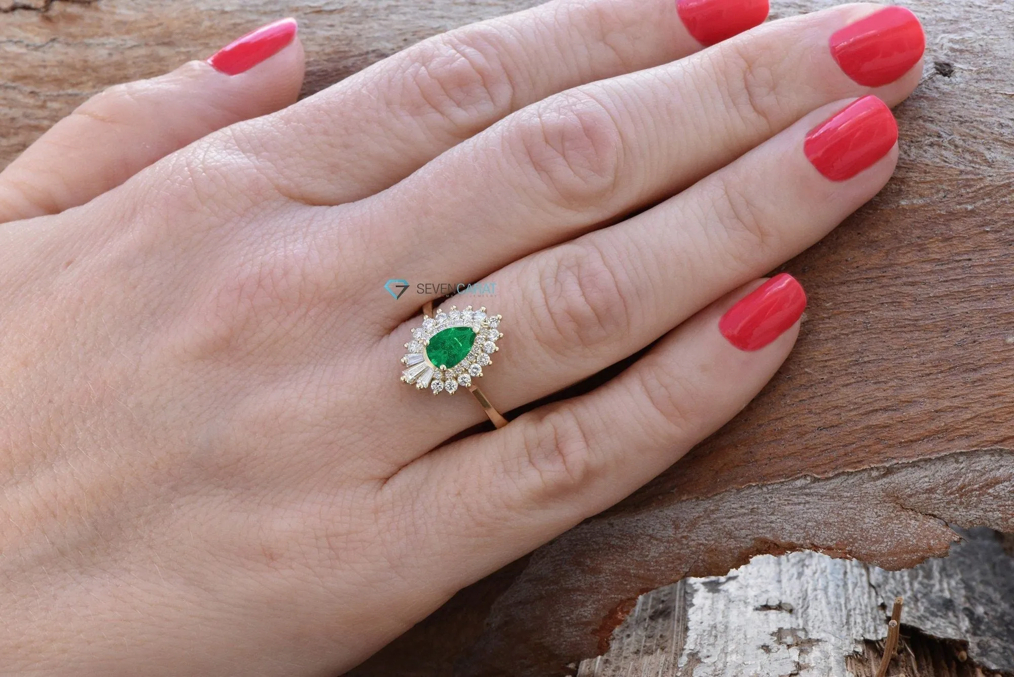Natural emerald ring-Solid gold ring-Yellow gold-Promise ring-Pear shaped emerald-Art deco ring-Edwardian emerald ring-Emerald ring antique