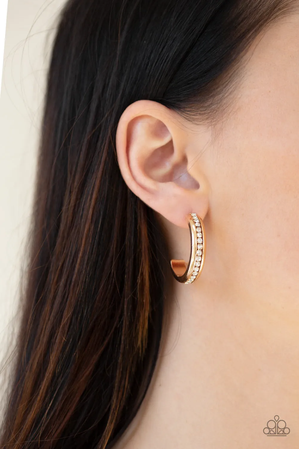 Paparazzi Accessories -5th Avenue Fashionista Gold Earrings