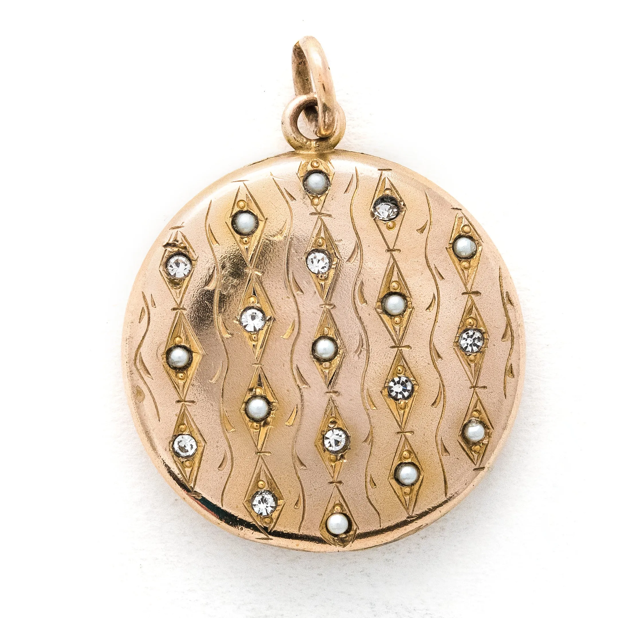 Pearl Quilt Locket