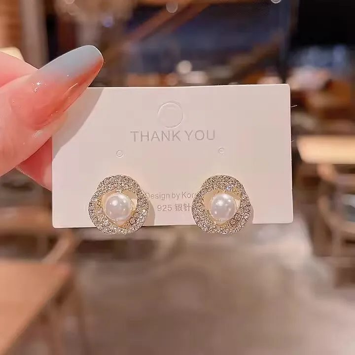 Preffers® Luxe Harmony Pearl Earrings – Balanced & Sophisticated