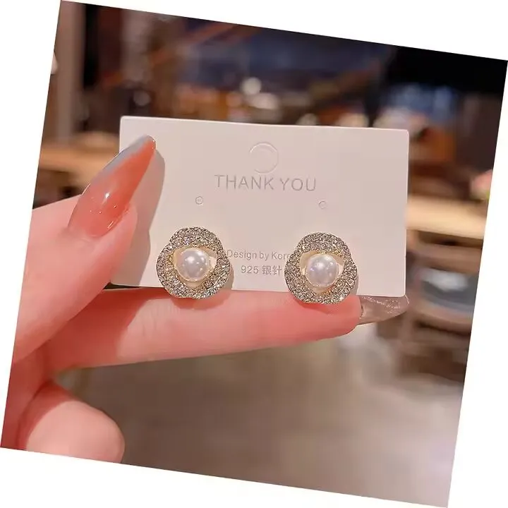 Preffers® Luxe Harmony Pearl Earrings – Balanced & Sophisticated