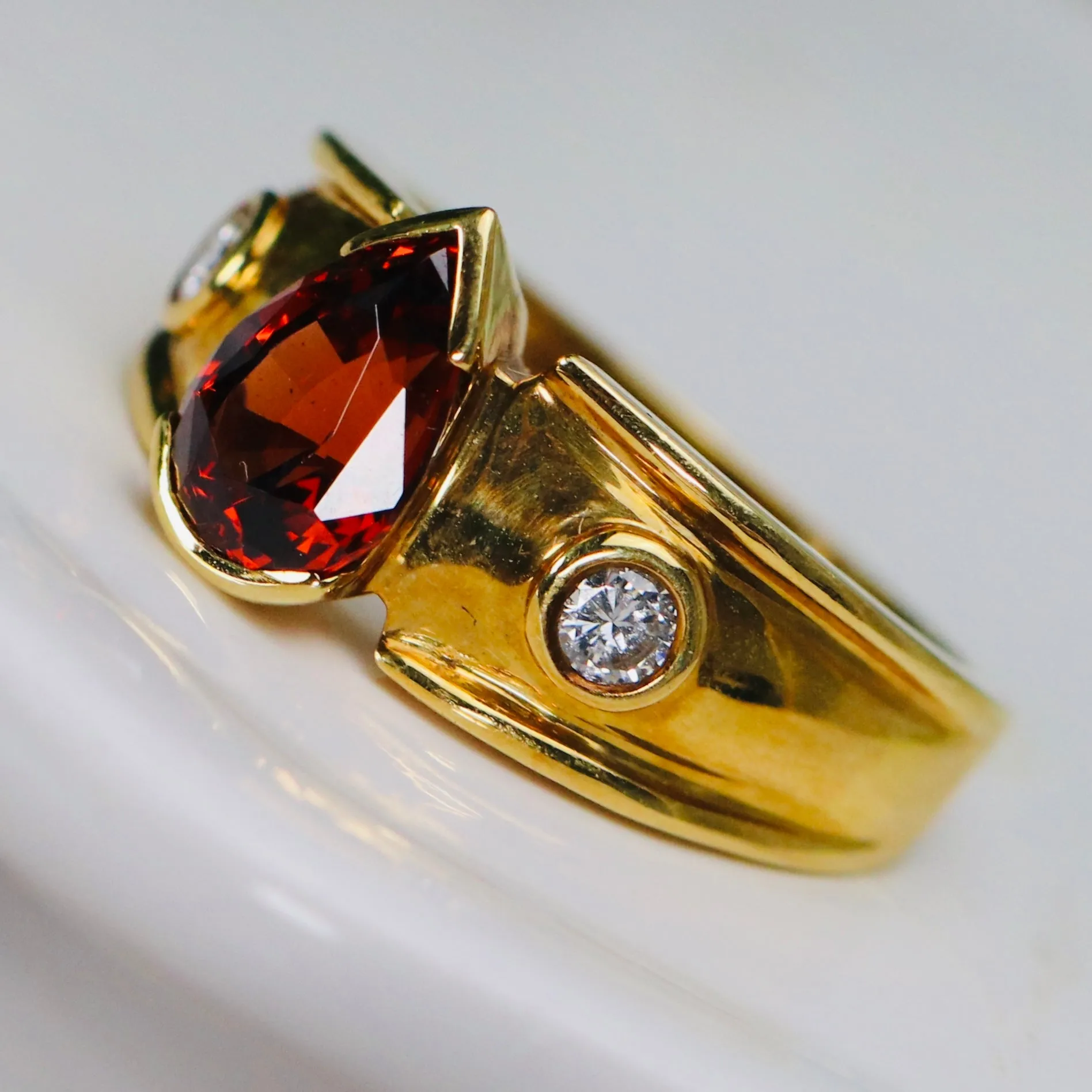 RESERVED: PAYMENT 2 OF 4: SPECIAL: Stunning estate Malayan garnet and diamond ring in 18k yellow gold