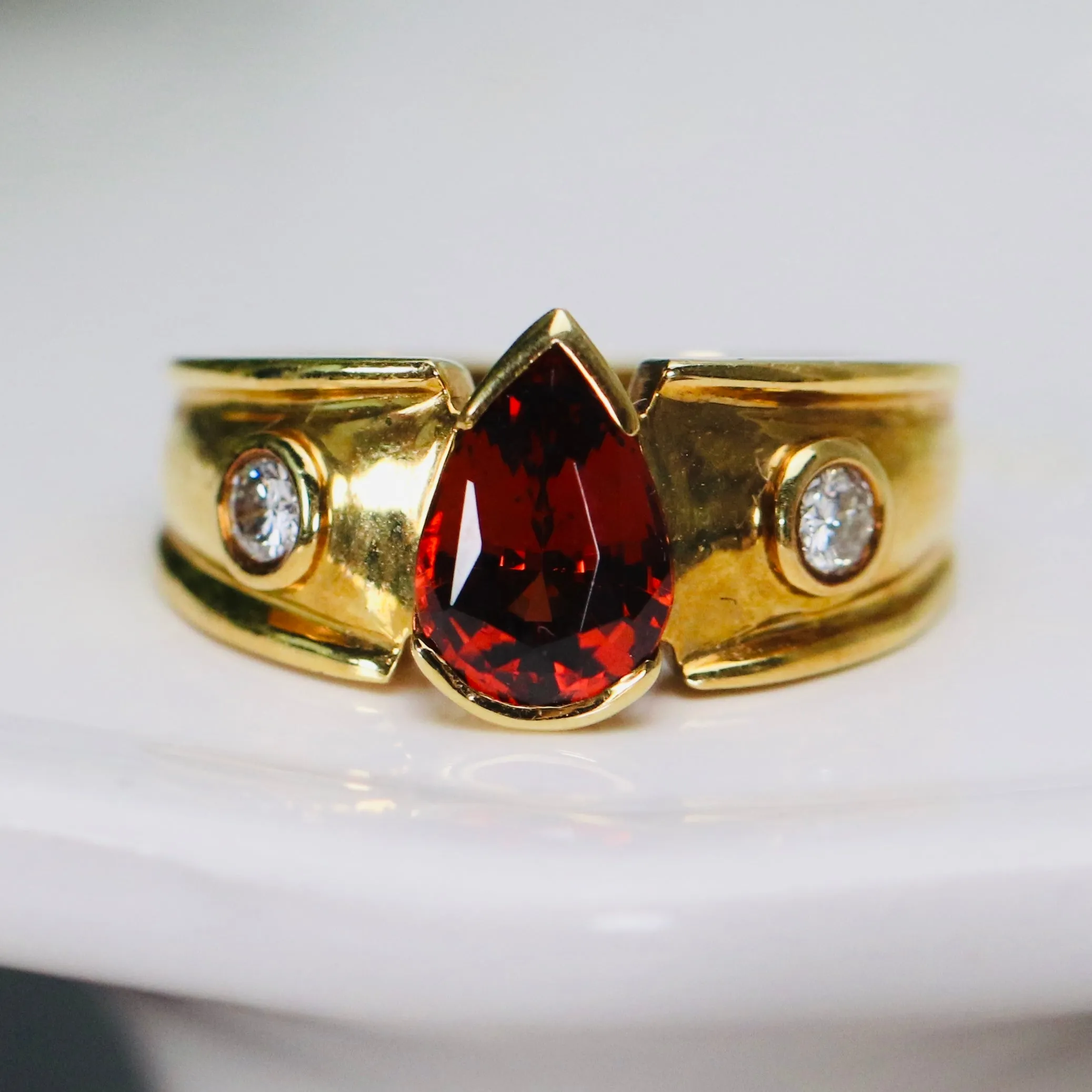 RESERVED: PAYMENT 2 OF 4: SPECIAL: Stunning estate Malayan garnet and diamond ring in 18k yellow gold