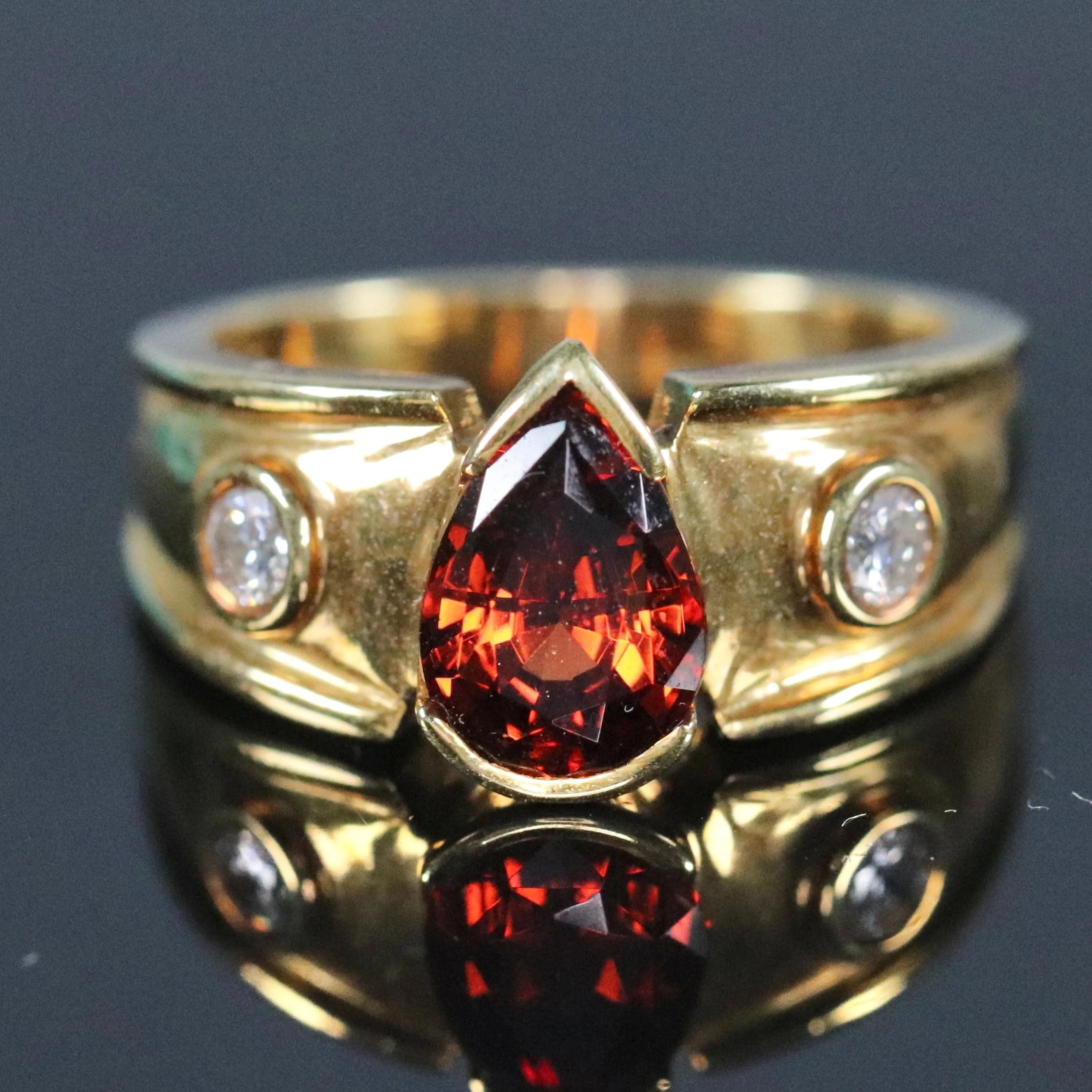 RESERVED: PAYMENT 2 OF 4: SPECIAL: Stunning estate Malayan garnet and diamond ring in 18k yellow gold