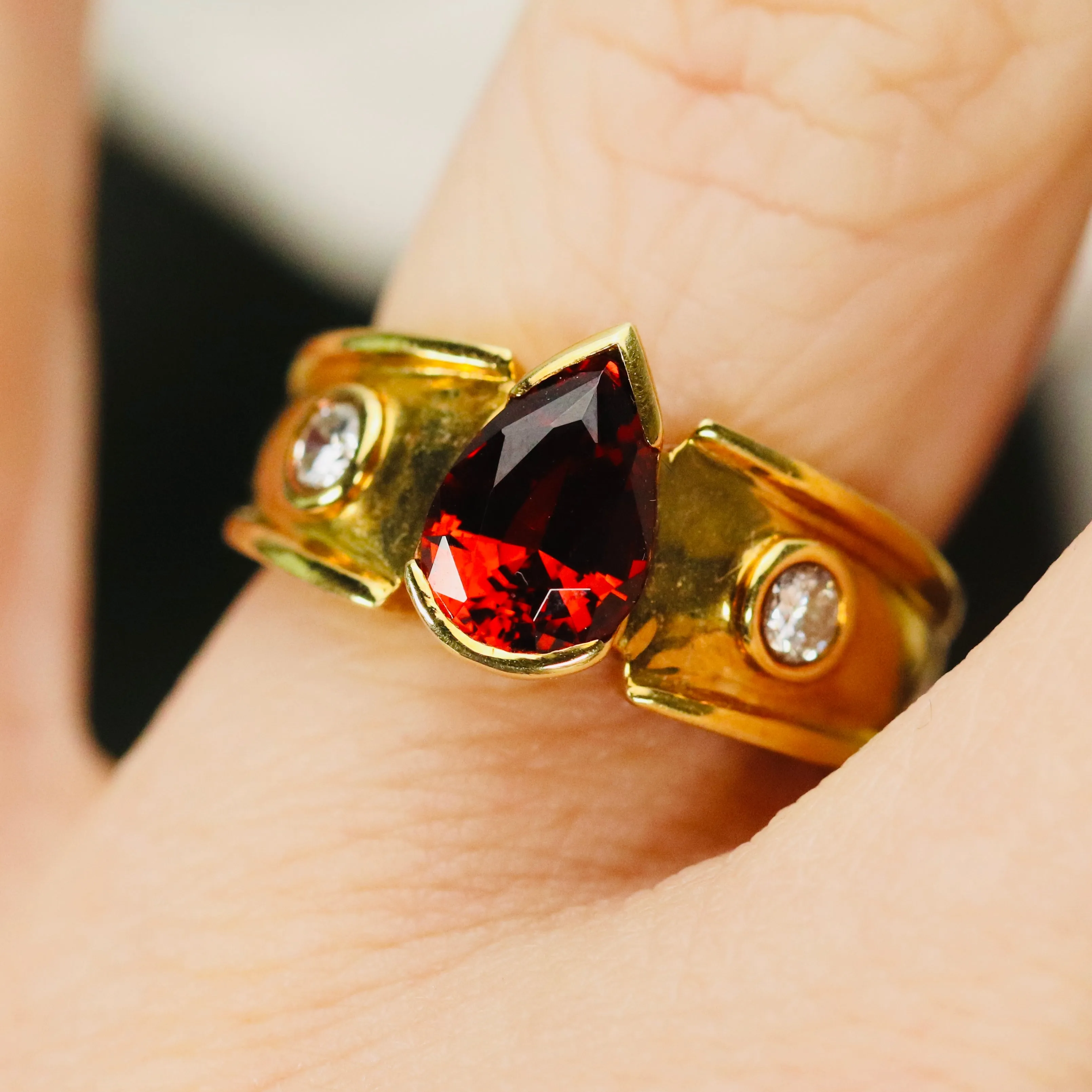 RESERVED: PAYMENT 2 OF 4: SPECIAL: Stunning estate Malayan garnet and diamond ring in 18k yellow gold