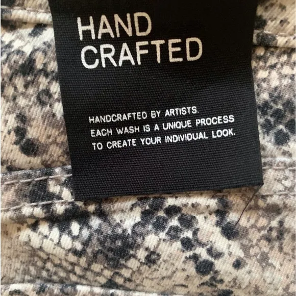 SANCTUARY QUEENSNAKE PRINT HAND CRAFTED JEAN SIZE 29