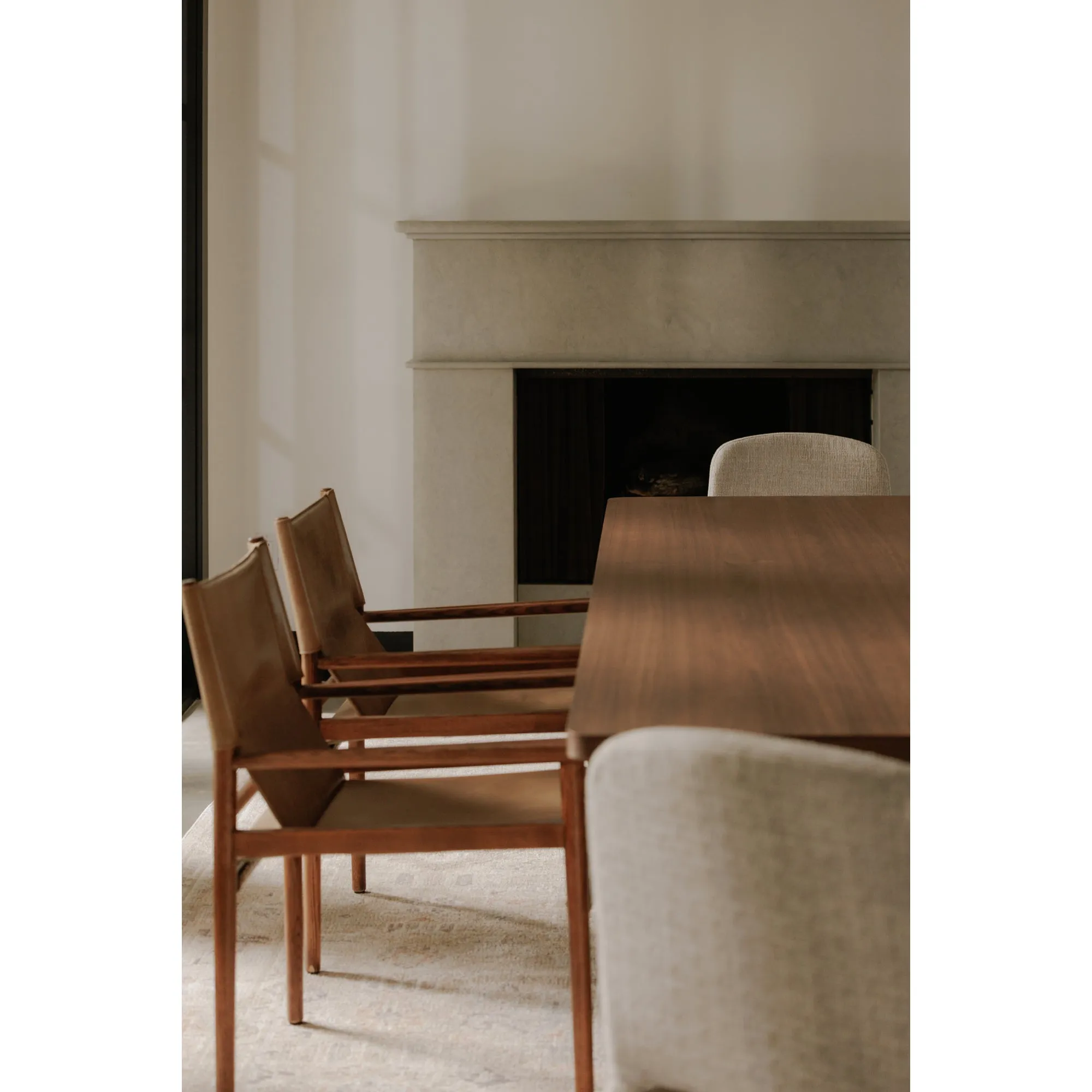 Sleek Modern Sling Chair - High-Quality Top-Grain Buffalo Leather & Sturdy Wood Frame