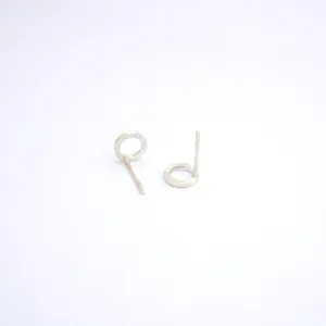 Sophisticated Hand-Made Open Circle Stud Earrings - 0183