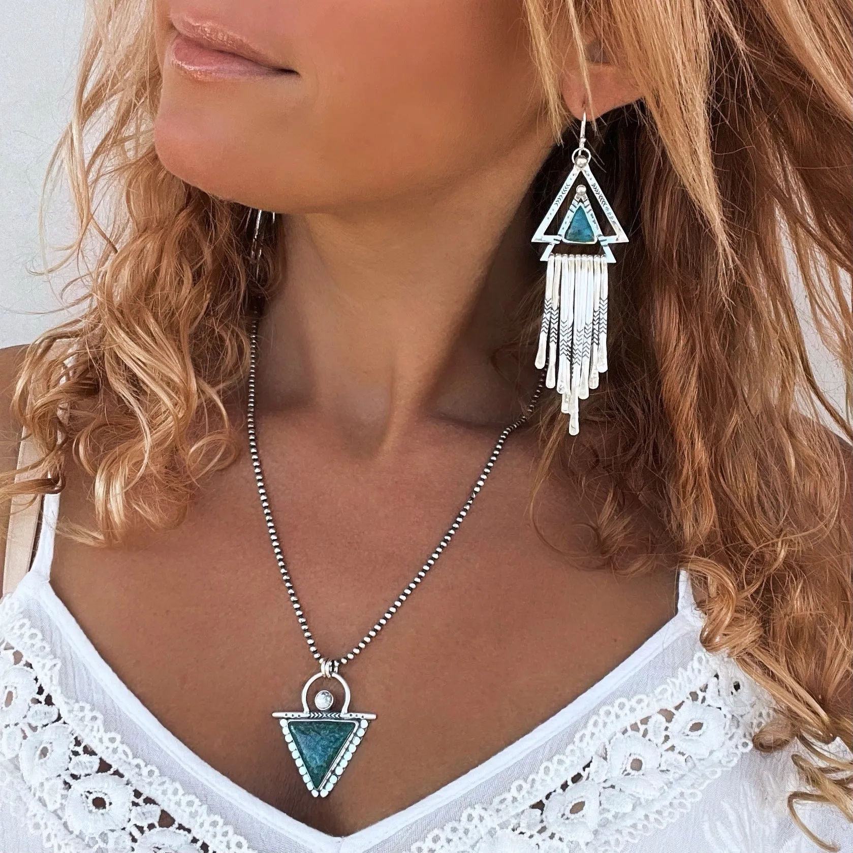 Triangle turquoise & howlite necklace in silver