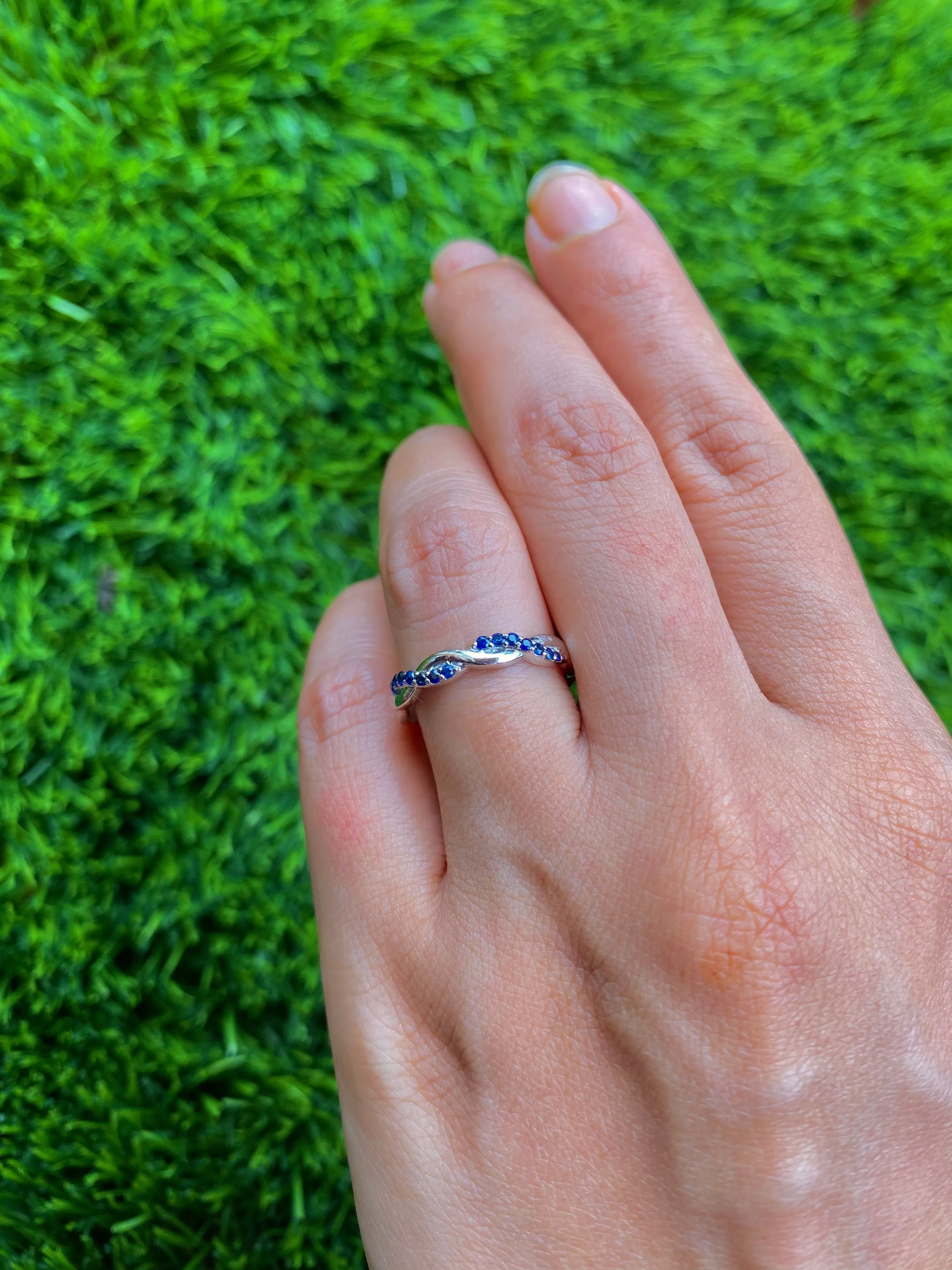 Twisted Band Gemstone Ring