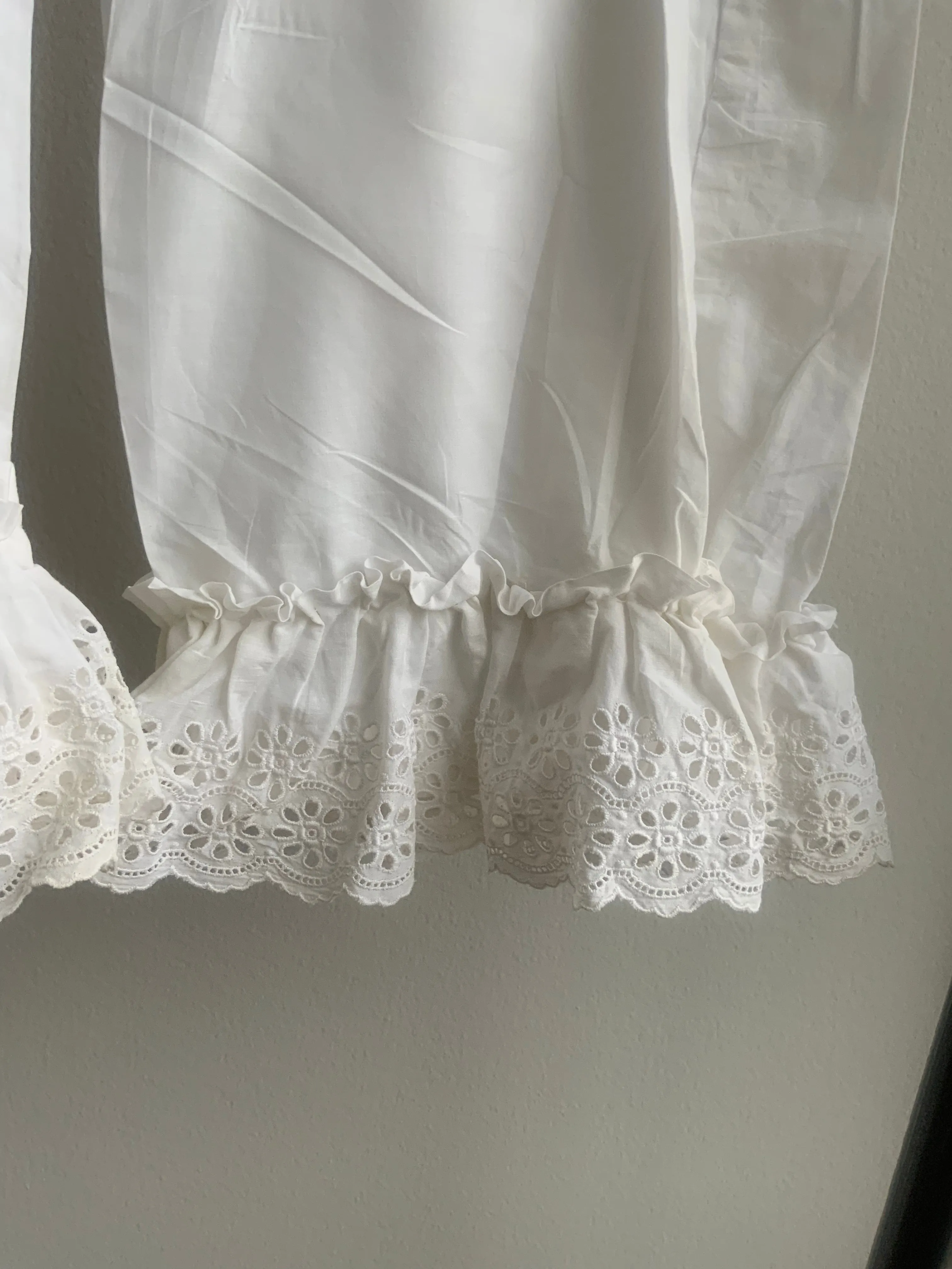 Under Sleeves - 1800