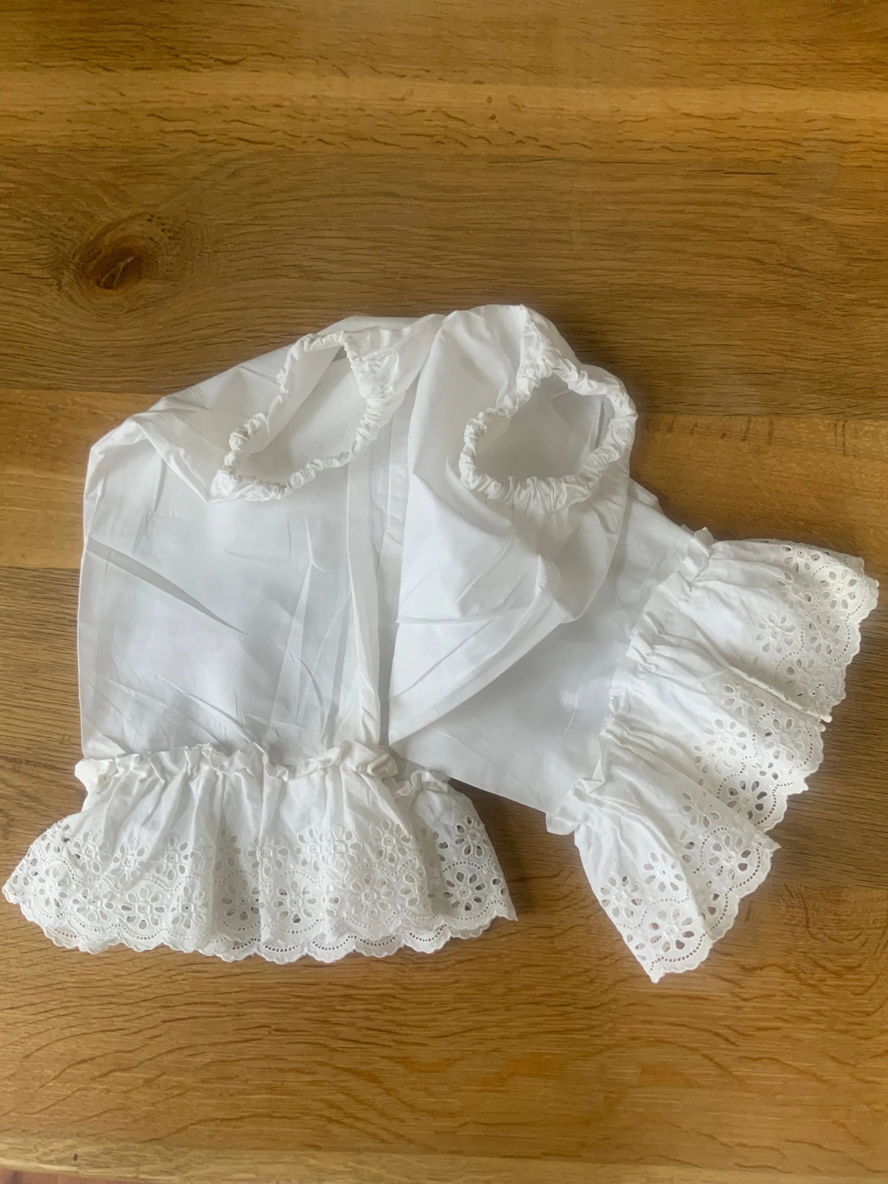 Under Sleeves - 1800
