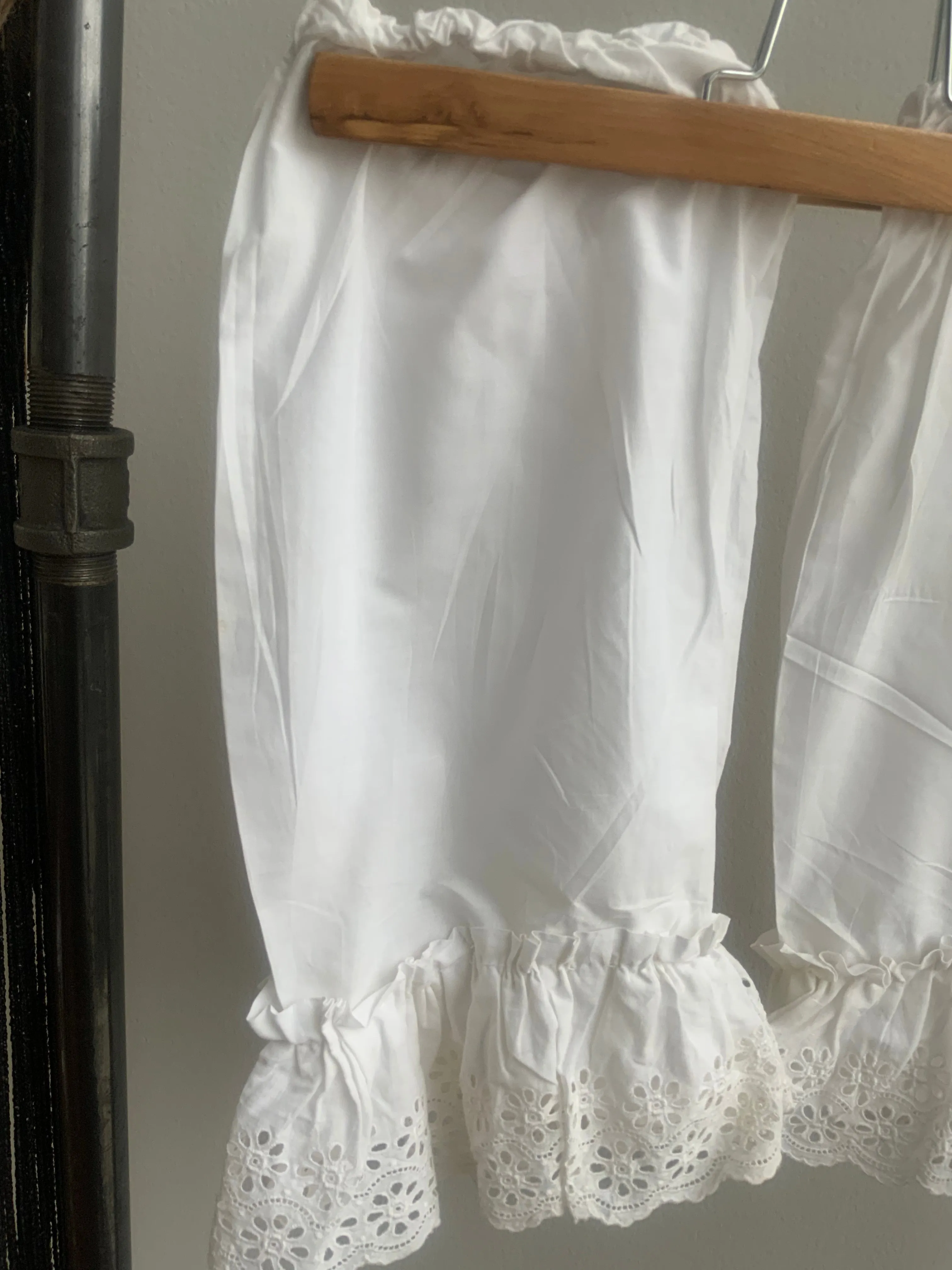 Under Sleeves - 1800