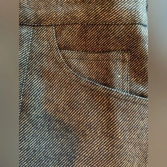 Vintage 1997 Yantha embroidered skirt. Medium. Brown..