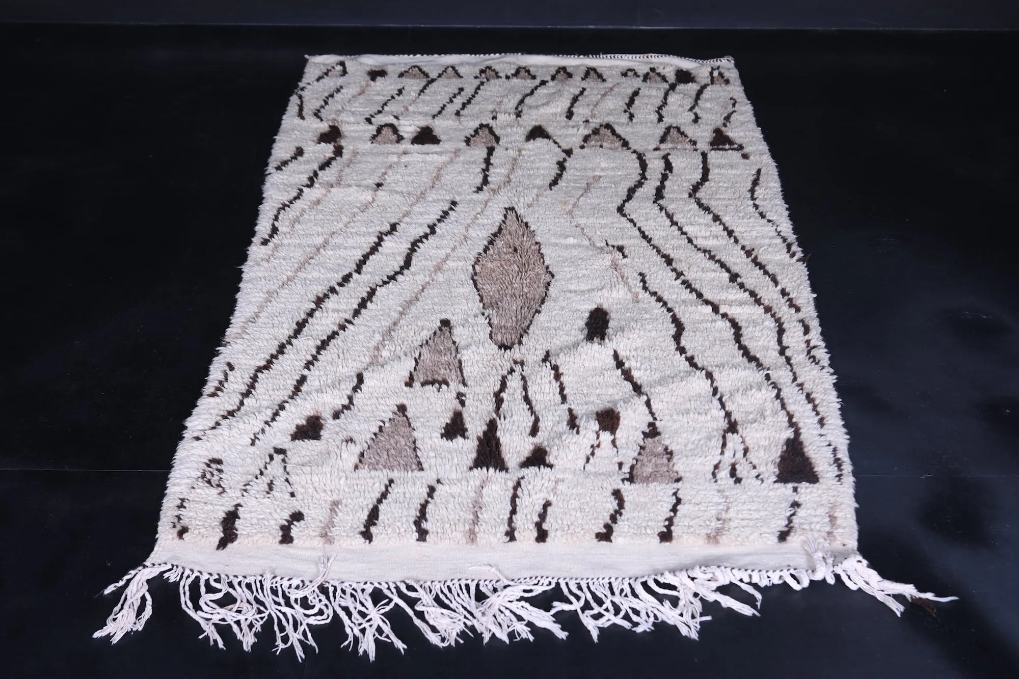 Vintage Beni Ourain Rug – Authentic Moroccan Charm 3.4 X 6.5 Feet