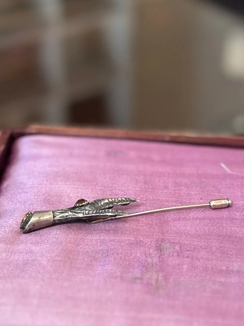 Vintage R118 Silver Tone Scottish Mizpah Grouse Claw Stickpin Brooch with Faceted Orange and Yellow Glass Stones